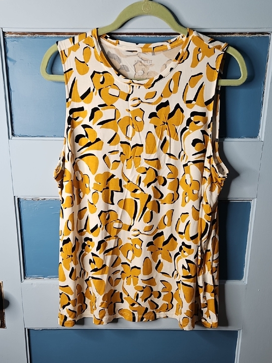 Nine West Tops - Nine West Yellow Black and White Floral Sleeveless Tank XL